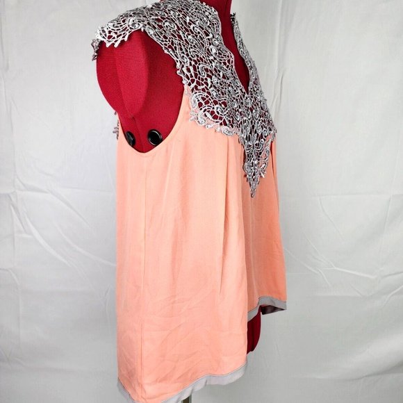 Esley Brand Peach & Gray Embroidered Lace Sleeveless Blouse w/ Split Back - S - Picture 4 of 12